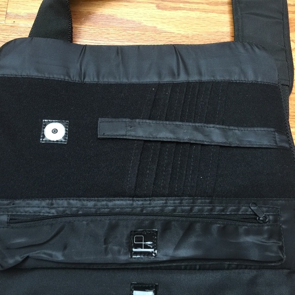 Nintendo Wii Black Blue Carrying Case Travel Bag - Picture 6 of 7